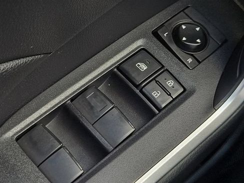 Used 2019 Toyota RAV4 LE w/ All Weather Liner Package AWD/4WD image 25