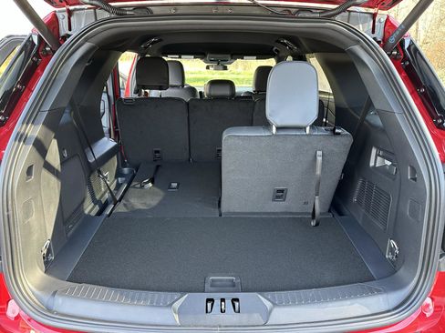 New 2026 Ford Explorer ST-Line w/ ST-Line Street Pack image 38