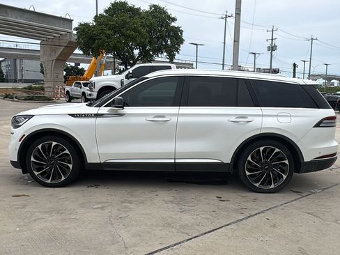 Used 2020 Lincoln Aviator Reserve w/ Equipment Group 201A RWD image 4