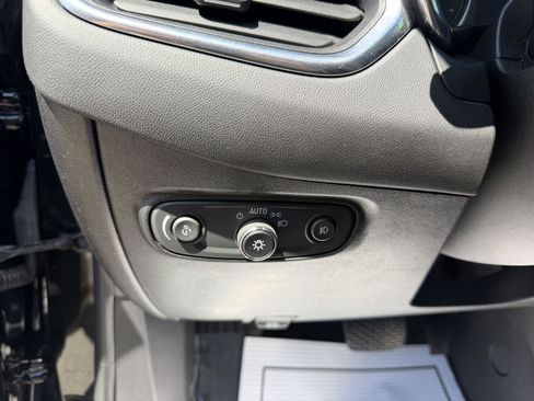 Used 2019 Chevrolet Equinox Premier AWD/4WD image 12