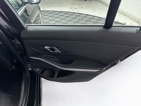 Used 2025 BMW 330i Sedan w/ Convenience Package image 30