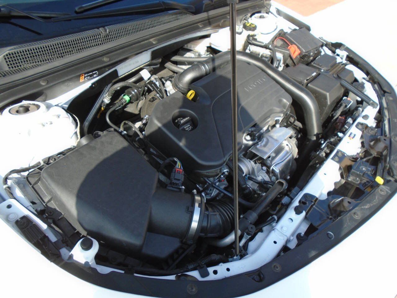 Used 2025 Chevrolet Malibu LT FWD image 18