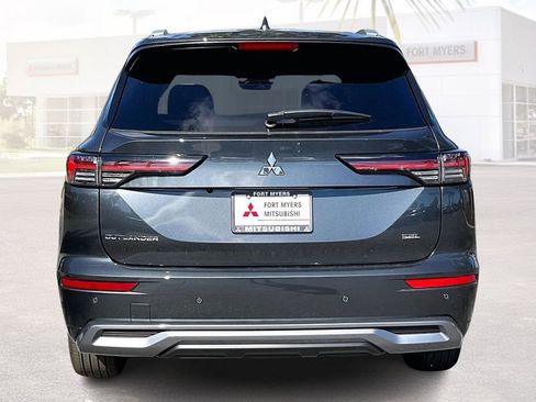 New 2026 Mitsubishi Outlander SEL FWD image 4