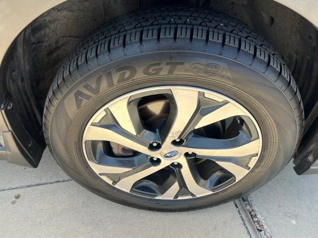 Used 2022 Subaru Outback Touring w/ Popular Package #2 AWD/4WD image 9