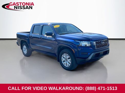 Used 2022 Nissan Frontier SV image 1