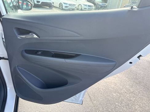 Used 2021 Chevrolet Bolt LT w/ Driver Confidence Package FWD image 16