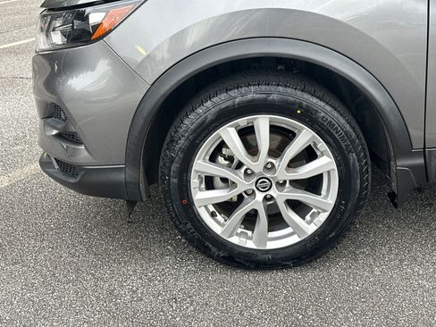 Used 2020 Nissan Rogue Sport SV image 11