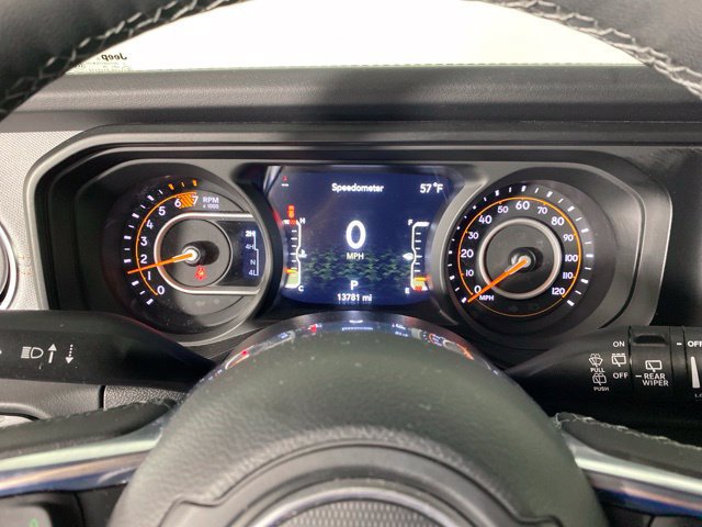Used 2026 Jeep Wrangler Unlimited Sahara AWD/4WD image 24