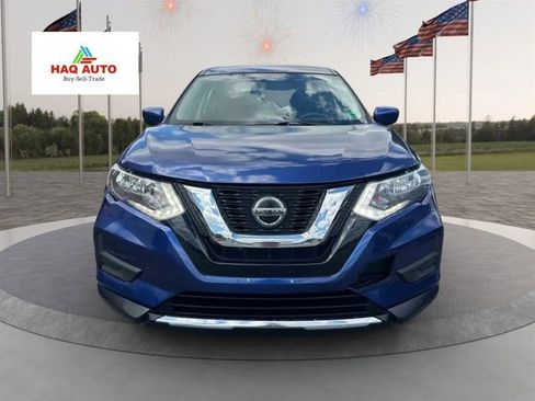 Used 2018 Nissan Rogue S image 2