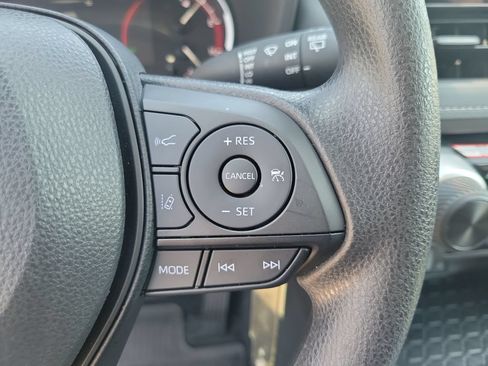 Certified 2025 Toyota RAV4 LE FWD image 23