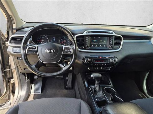 Used 2019 Kia Sorento FWD w/ LX Convenience Package image 26