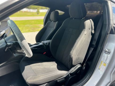 Used 2019 Ford Mustang Coupe RWD image 8