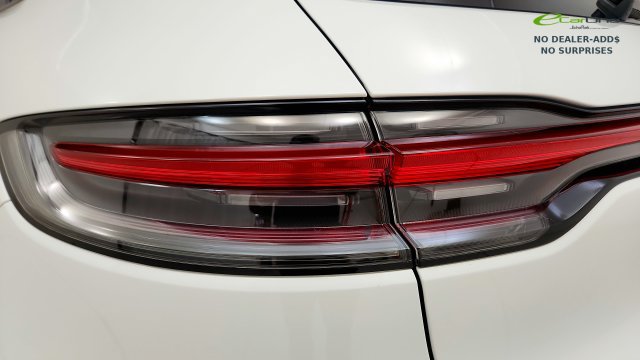 Used 2024 Porsche Macan w/ Premium Plus Package AWD/4WD image 29