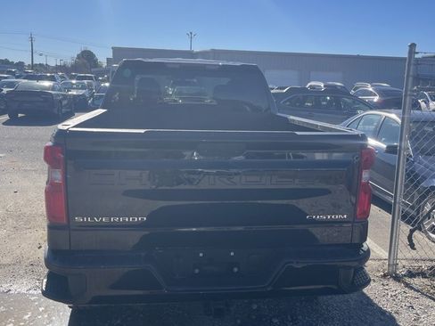 Used 2019 Chevrolet Silverado 1500 Custom Trail Boss w/ Custom Convenience Package image 6