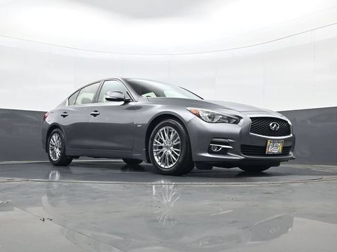 Used 2017 INFINITI Q50 Signature Edition w/ All Weather Package (L93) AWD/4WD image 23