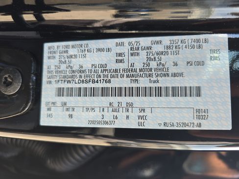 Used 2025 Ford F150 Platinum w/ FX4 Off-Road Package AWD/4WD image 38