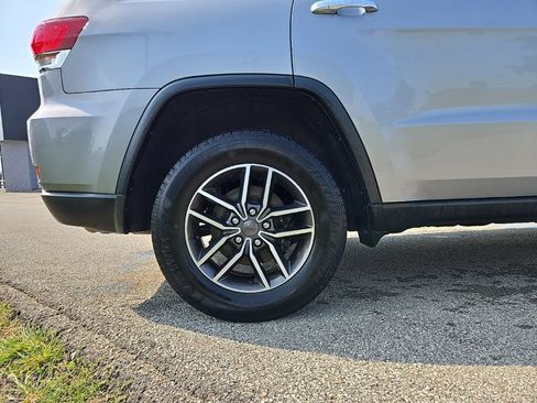 Used 2020 Jeep Grand Cherokee Limited w/ Premium Lighting Group AWD/4WD image 13