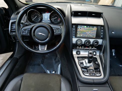 Used 2017 Jaguar F-TYPE Convertible image 17