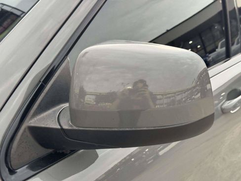 Used 2020 Jeep Grand Cherokee Altitude AWD/4WD image 13
