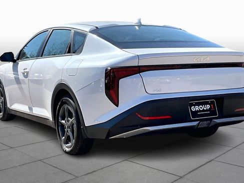 Used 2025 Kia K4 LXS image 11