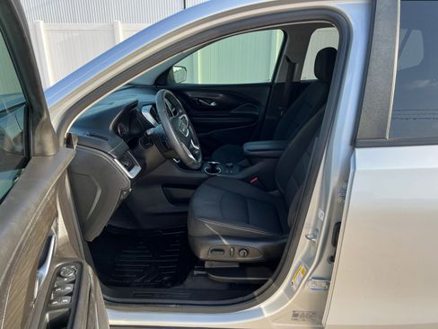 Used 2022 GMC Terrain SLE w/ Driver Convenience Package FWD image 17