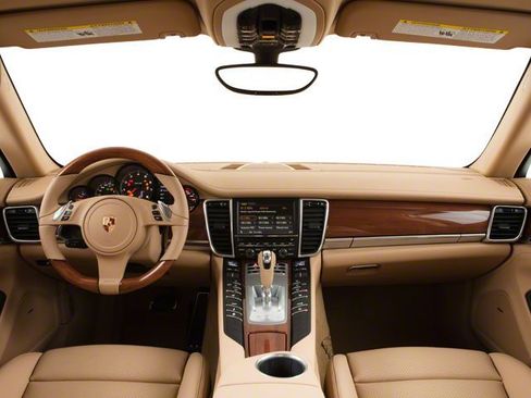 Used 2010 Porsche Panamera S image 7