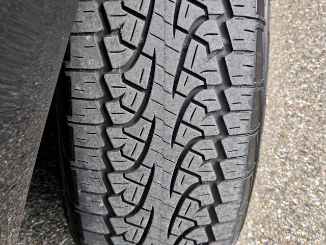 Used 2025 Ford Expedition Active AWD/4WD image 32