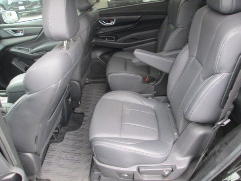 Used 2023 Subaru Ascent Limited image 5