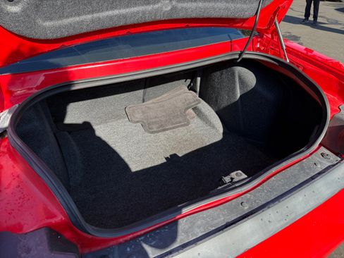 Used 2010 Dodge Challenger R/T image 19