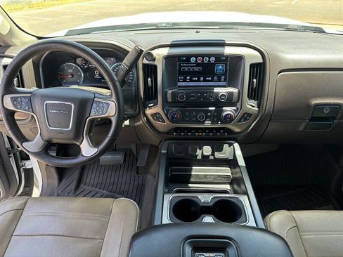 Used 2017 GMC Sierra 2500 Denali w/ Duramax Plus Package AWD/4WD image 33