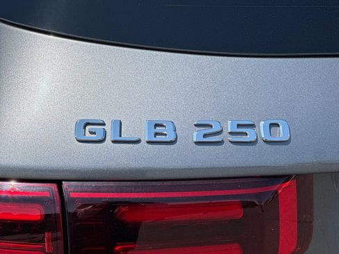 Certified 2026 Mercedes-Benz GLB 250 4MATIC image 25