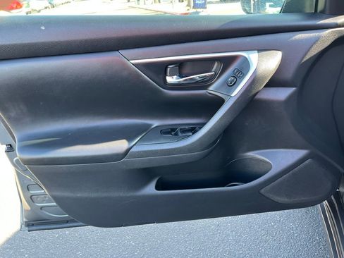 Used 2017 Nissan Altima 2.5 SV image 11