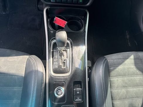 Used 2020 Mitsubishi Outlander ES AWD/4WD image 22