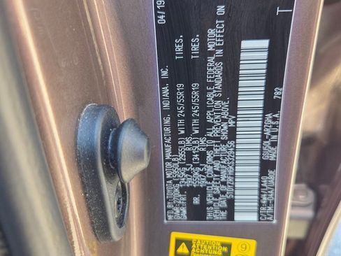 Used 2019 Toyota Highlander Limited FWD image 4