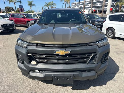 Used 2023 Chevrolet Colorado W/T image 2