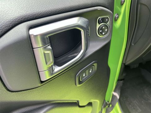 New 2025 Jeep Gladiator Sport image 28