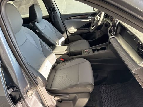 New 2026 Volkswagen Tiguan SE R-Line image 27