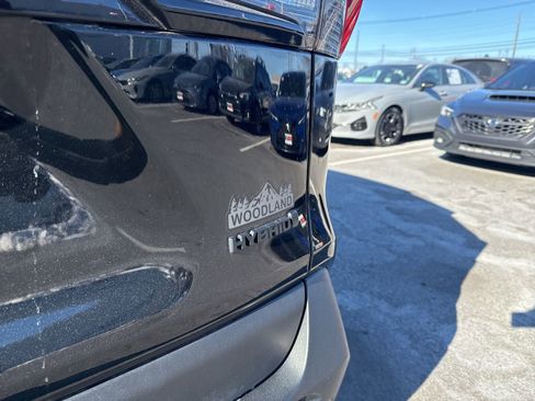 Used 2023 Toyota RAV4 AWD Hybrid image 8