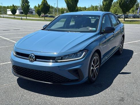 Used 2025 Volkswagen Jetta Sport FWD image 13