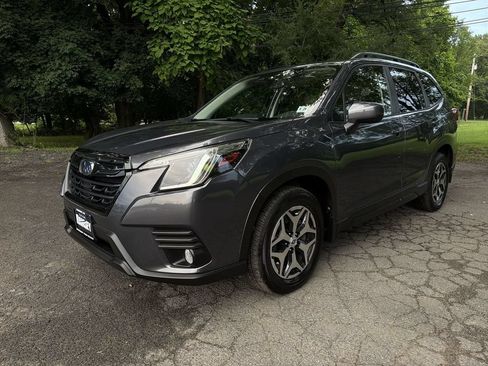 Certified 2023 Subaru Forester Premium AWD/4WD image 4