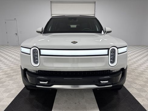Used 2024 Rivian R1S Adventure AWD/4WD image 8