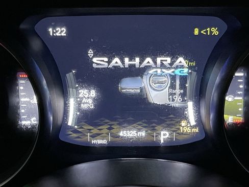 Used 2022 Jeep Wrangler Unlimited Sahara w/ Cold Weather Group AWD/4WD image 21