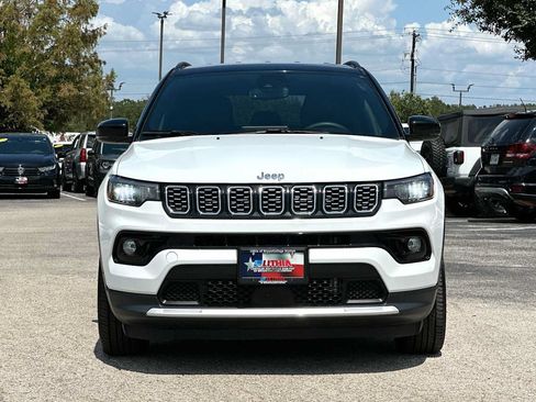 Used 2025 Jeep Compass Limited AWD/4WD image 10