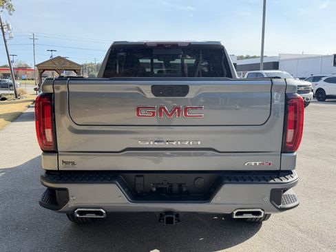 Used 2021 GMC Sierra 1500 AT4 w/ AT4 Value Package image 9