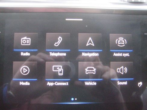Used 2023 Volkswagen Tiguan SE w/ Panoramic Sunroof Package AWD/4WD image 24
