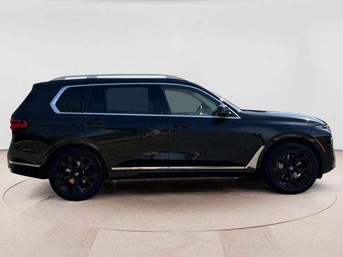 Used 2025 BMW X7 xDrive40i w/ Premium Package AWD/4WD image 6