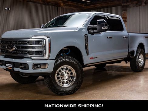 Used 2024 Ford F250 Platinum w/ Tremor Off-Road Package image 4