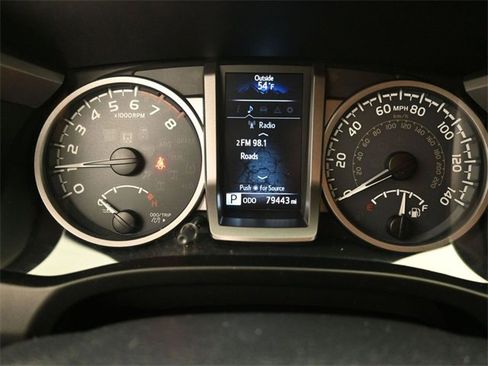 Used 2017 Toyota Tacoma SR5 image 13