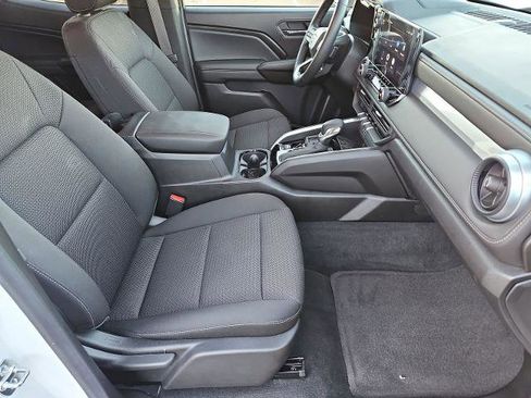 Certified 2025 Chevrolet Colorado LT image 24