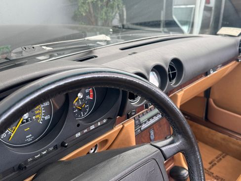 Used 1989 Mercedes-Benz 560 SL image 32